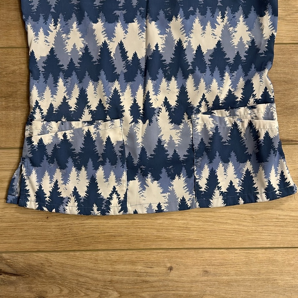 Buttersoft Scrub Top - Picture 4 of 5